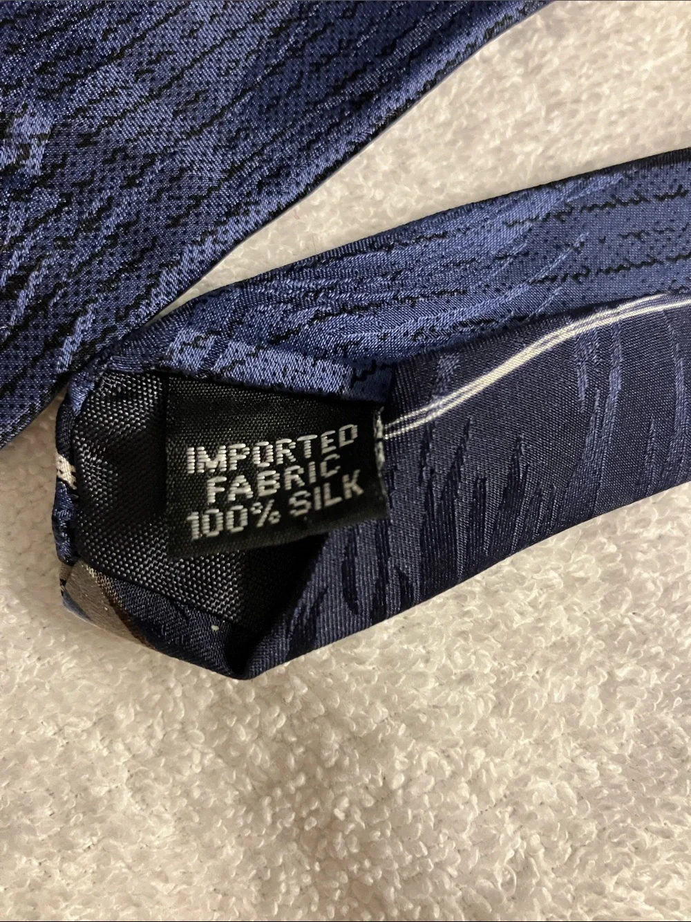 Oleg Cassini Navy & Silver Patterned Silk Neck Tie - Classic Formal Accessory